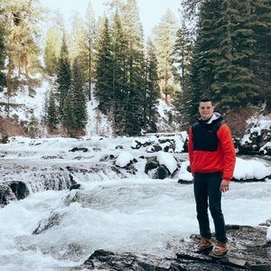 Meet your Posher, Sam